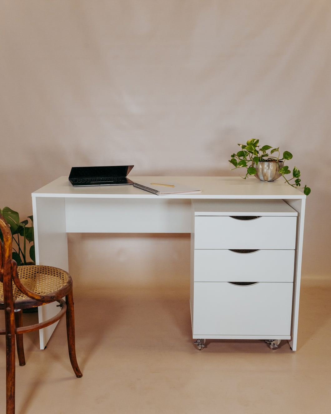 Dapper Desk